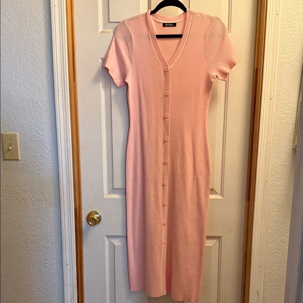 Chic Pink Knit Midi Dress